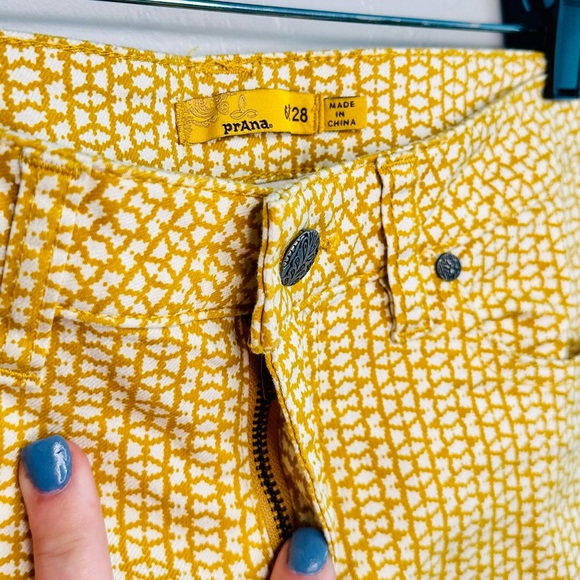 prAna Jean Shorts Kara Ultra Soft Denim Cuffed Marigold Mixer Yellow 6/28 NEW - Picture 10 of 15